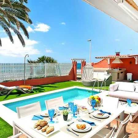 Lpa03044 Oye Holiday home *